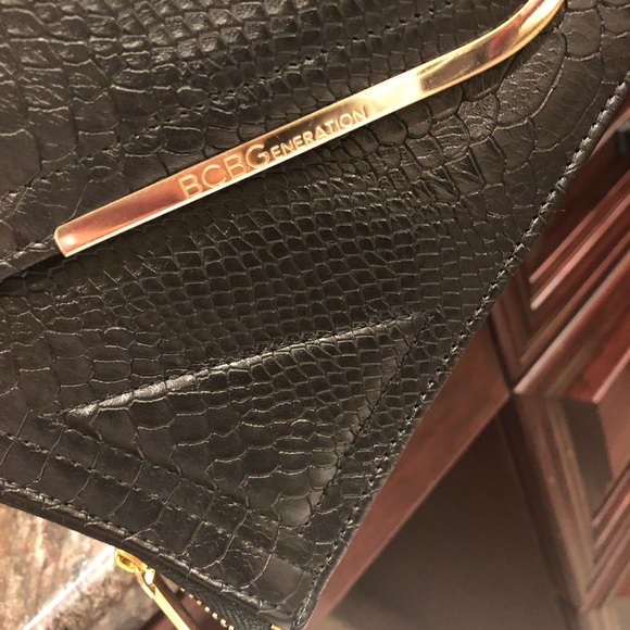 BCBGeneration Clutch 🐍 Print Leather - Picture 2 of 6